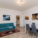 Attico Di Luna Affittacamere 2*