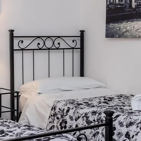 Attico Di Luna בית הארחה 2*