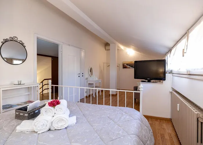 Attico Di Luna בית הארחה