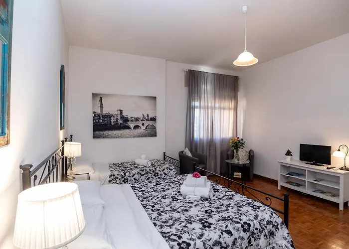 Attico Di Luna בית הארחה