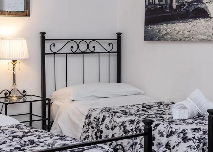 Attico Di Luna בית הארחה 2*